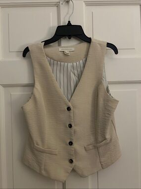 Monteau Cream Textured Women's Vest with Striped Lining